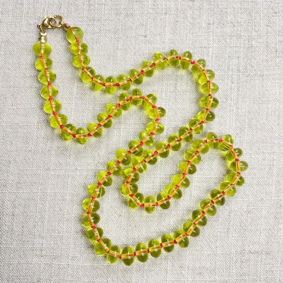 Lime Green Glass Hand-knotted Beaded Necklace (EPJ-NSC13-LG)