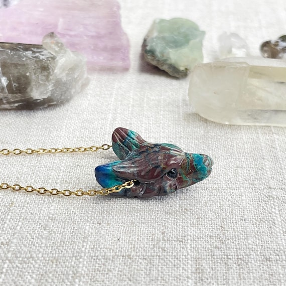 Mini Chrysocolla Carved Wolf Necklace (EPJ-WAAA31)