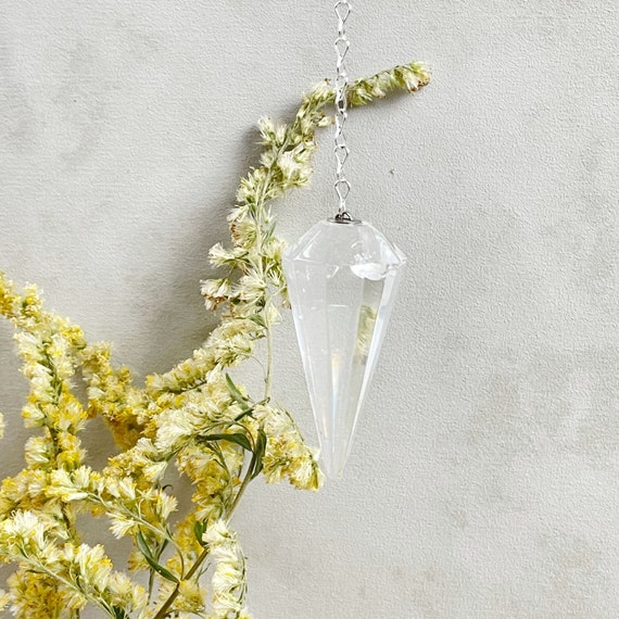 Clear Quartz Crystal Pendulum (EPJ-PA10-28)