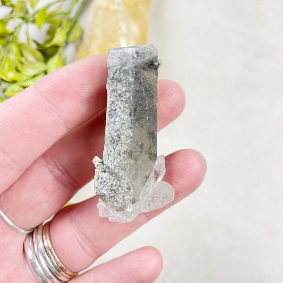 Chlorite in Lemurian Quartz Point (EPJ-HDO13-15)