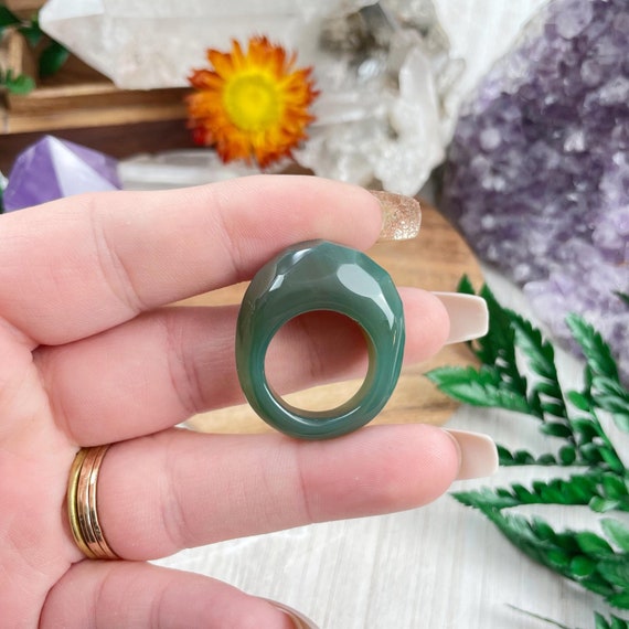 Faceted Green Agate Large Stone Ring Size 6.25 (EPJ-RC20CAG13-23)