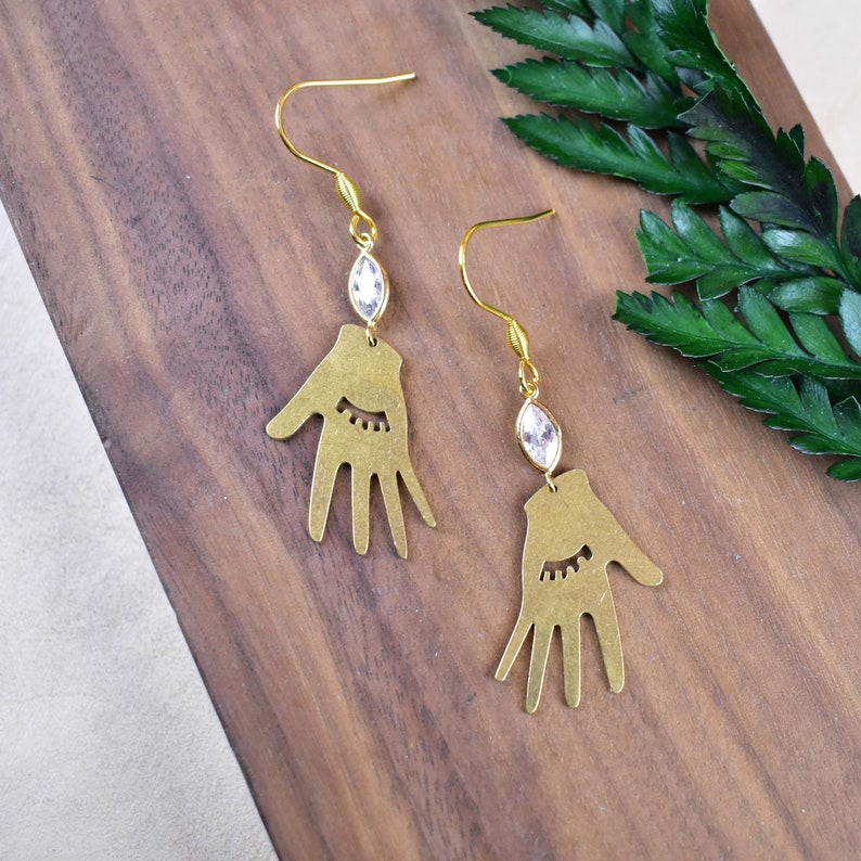 EPJ-E21B25 Gold Brass Celestial Chandelier Earrings Sleepy Hand Dangle Earrings Brass Crescent Moon Drop Earrings