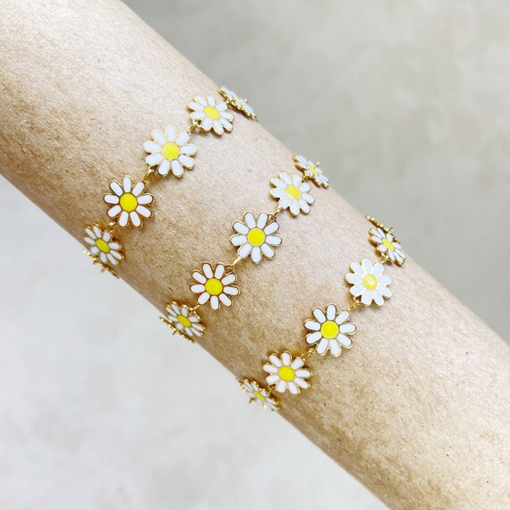 Bellis// White Daisy Stainless Steel Chain Bracelet (EPJ-BCAA10-WH)