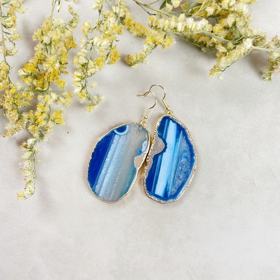 Gold Blue Agate Slice Dangle Earrings (EPJ-EL20AAA10-30)