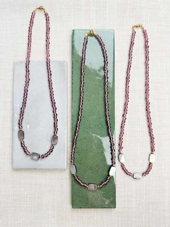 Purple Dusk// Purple Glass Shell Vintage Beaded Necklace (EPJ-NSE31)