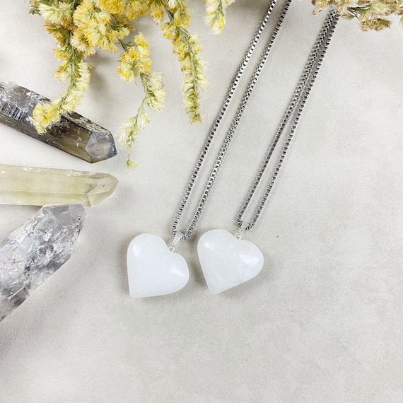 Silver White Quartz Puffy Heart Necklace (EPJ-NA26-WQ)