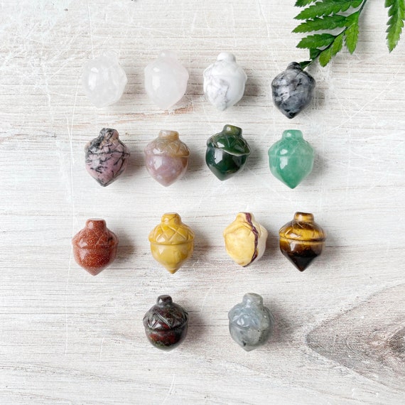 Mini Gemstone Acorn Carving (EPJ-HDHC10)