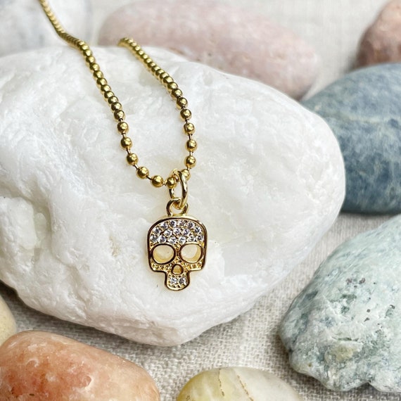 Gilded Reaper/// Gold Crystal Skull Charm Necklace (EPJ-N1AA59)