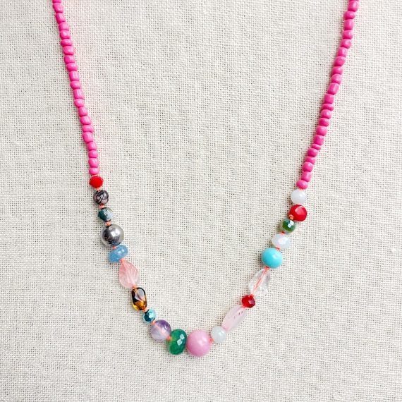 Tutti/// Coral Colorful Beaded Necklace (DEJ-BBCA22-CR-12)