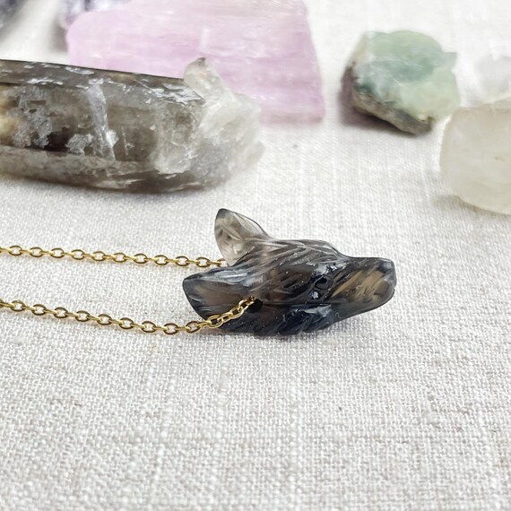 Mini Smoky Quartz Carved Wolf Necklace (EPJ-WAAA34)