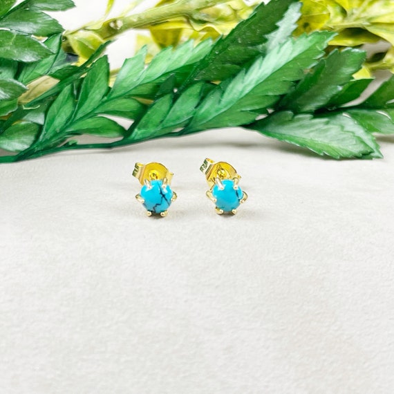 Tiny Blue Magnesite Prong Stud Earrings (EPJ-ES20TNY11)