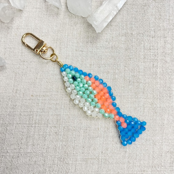 Splashie// Breeze Glass Beaded Fish Charm Keychain (EPJ-KCA11-BZ)