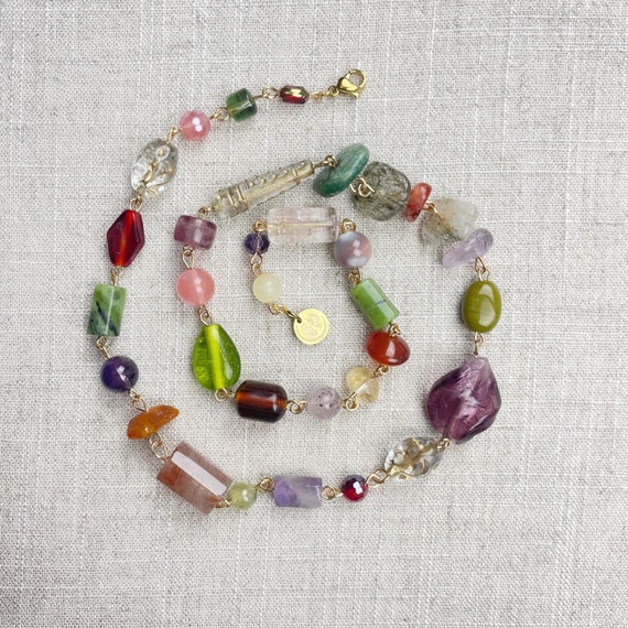 Gem Rosie/// Dream Crystal Rosary Beaded Necklace (DEJ-BBCC12-4)