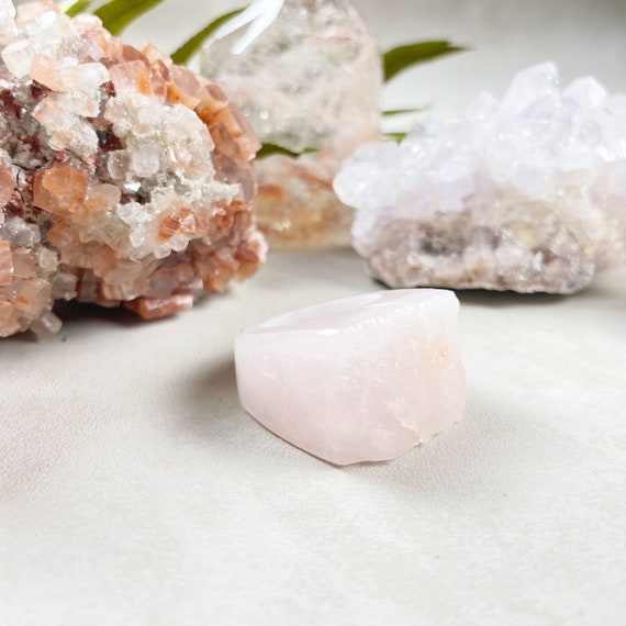 Rose Quartz Rough Carved Ring -Size 5.75 (EPJ-RCGA21-19)