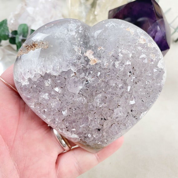 Grey Agate Druzy Geode Heart Carving (EPJ-HDAA10-34)