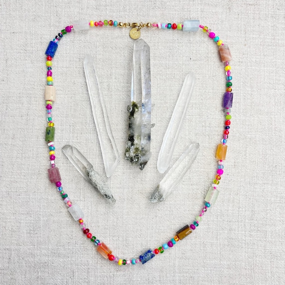 Gemmy Confetti/// Colorful Crystal Gemstone Hand Knotted Beaded Necklace (DEJ-BBCA10-G-1)