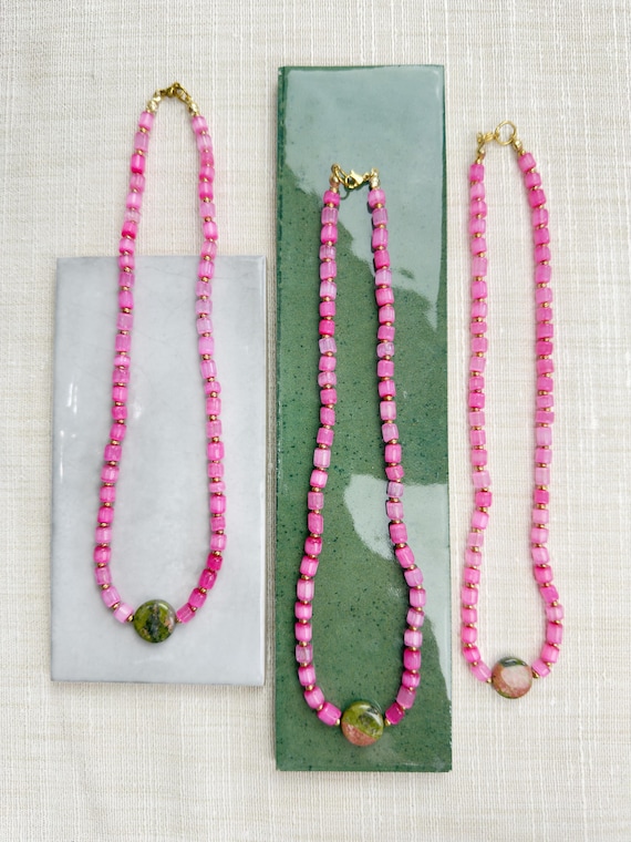 Pink Riot// Vintage Pink Glass & Unakite Beaded Necklace (EPJ-NSE42)