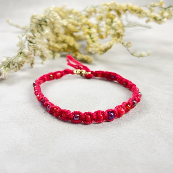 Tyro Bracelet/// Red Macrame Seed Bead Bracelet (EPJ-MMBB11-RD)