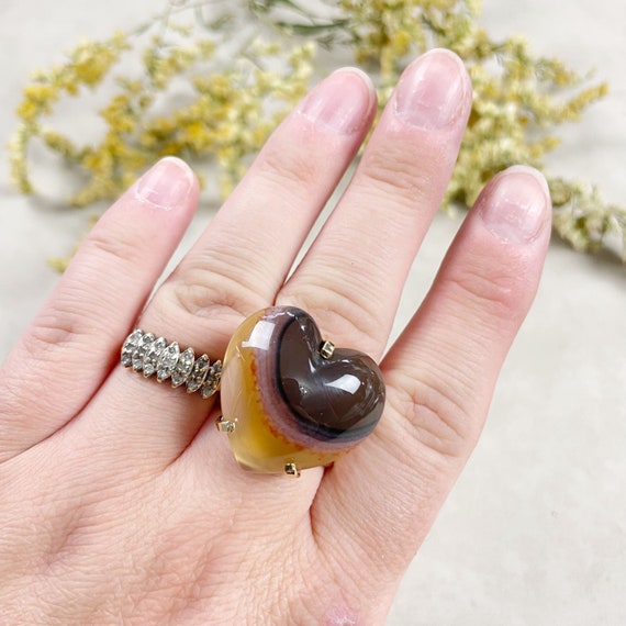 Gold Agate Heart Statement Wire Ring (EPJ-RA10-AG-11)