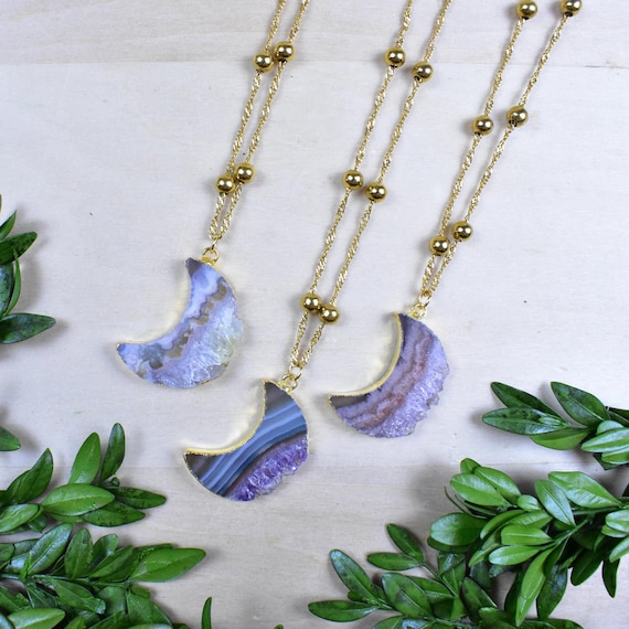 Gold Crescent Moon Amethyst Slice Necklace, Gold Layering Pendant Necklace (EPJ-NBB12)