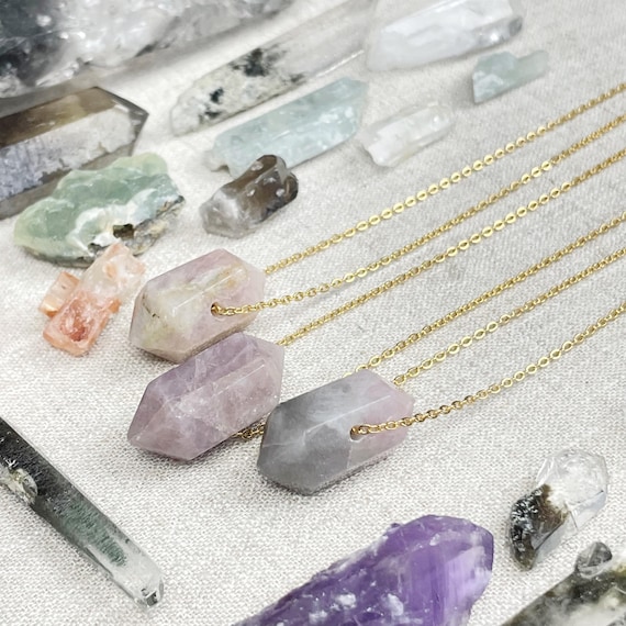 Madagascar Rose Quartz Gemstone Double Terminated Point Necklace (EPJ-NAWA72-RQ)