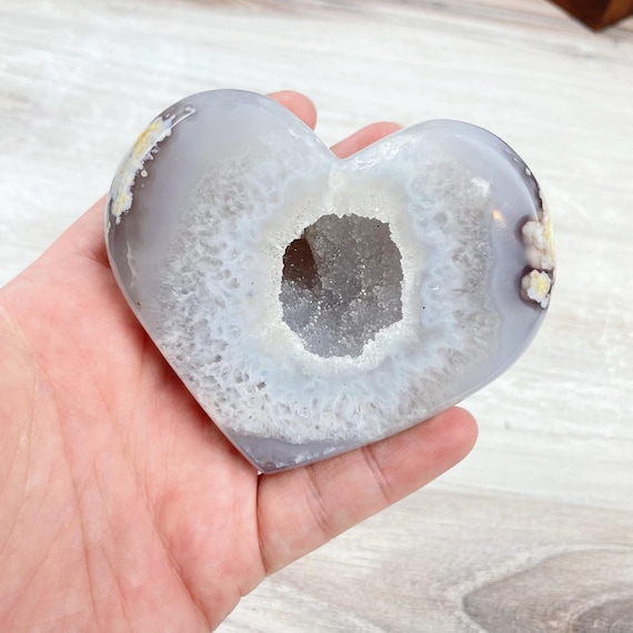 Grey Agate Druzy Geode Heart Carving (EPJ-HDSS22-12)