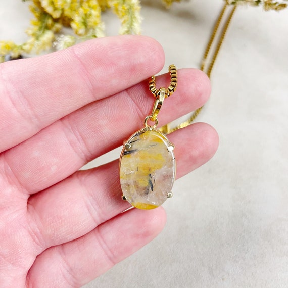 Gold Included Quartz Cabochon Prong Necklace (EPJ-NA25-9)