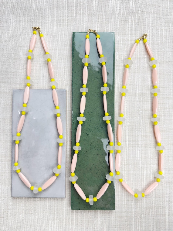 Lemon Taffy/ Vintage Glass & Acrylic Pastel Necklace (EPJ-NSE41)