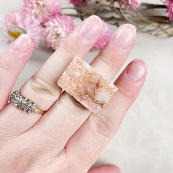 Pink Amethyst Cluster Druzy Carved Ring- Size 7.5 (EPJ-RCGA12-43)