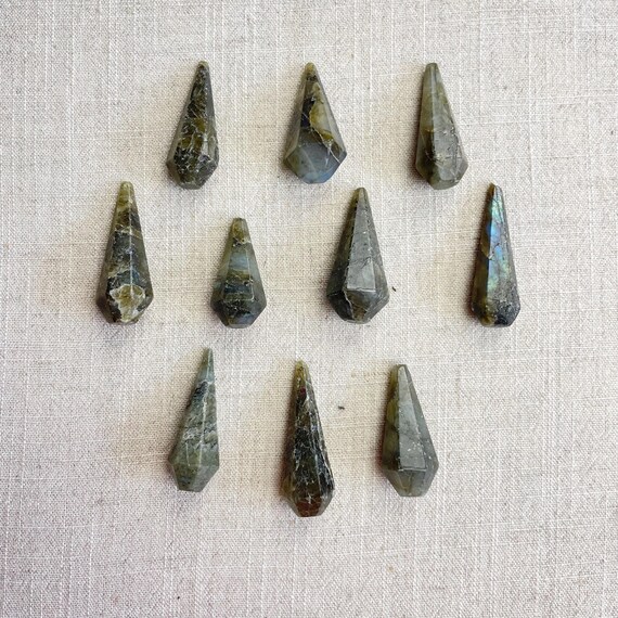 Long Labradorite Pendulum Carving (EPJ-HCAA52-LB)