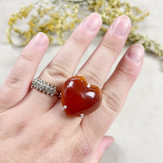 Silver Carnelian Agate Heart Statement Wire Ring (EPJ-RA10-AG-10)
