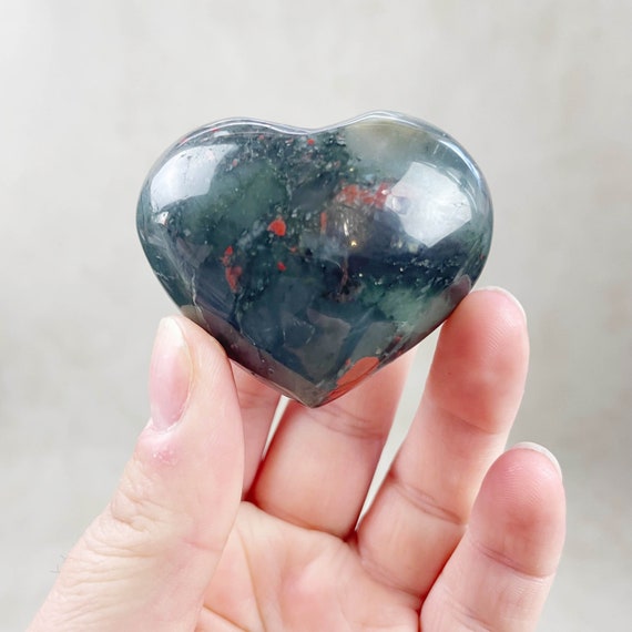 Bloodstone Heart Carving *|Protection, Healing|* (EPJ-HDHA26-10)