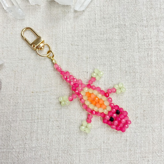Gator// Candy Glass Beaded Alligator Charm Keychain (EPJ-KCA13-CD)
