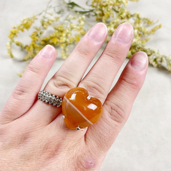 Silver Carnelian Agate Heart Statement Wire Ring (EPJ-RA10-AG-9)