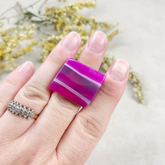 Pink Agate Cabochon Carved Stone Ring- Size 6 (EPJ-RC21AAA11-6)