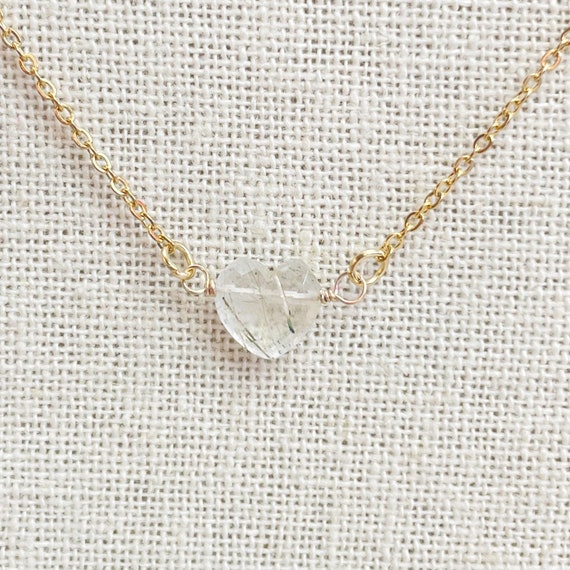 Rutilated Quartz Faceted Heart Delicate Necklace (EPJ-NAAE37-GR)