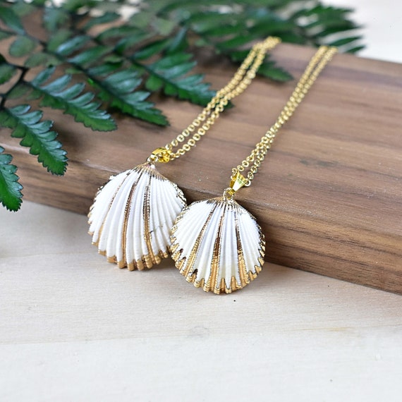 Large White Cockle Shell Necklace, Gold Gemstone Beach Charm Necklace, Layering Simple Necklace (EPJ-NL20DAA10)