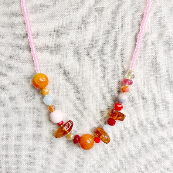 Tutti/// Pink Glow in the Dark Colorful Beaded Necklace (DDEJ-BBCA22-PG-1)