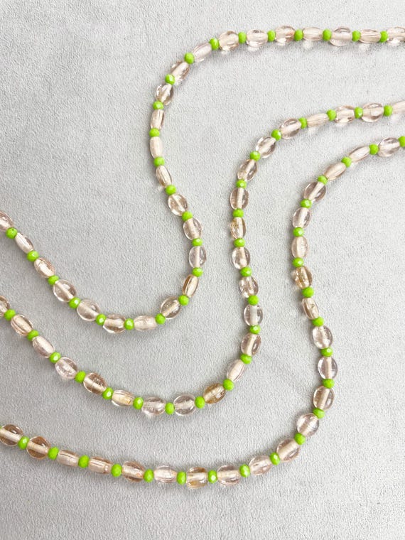Mojito Mist// Champagne and Green Vintage Glass Beaded Necklace (EPJ-NSE25)