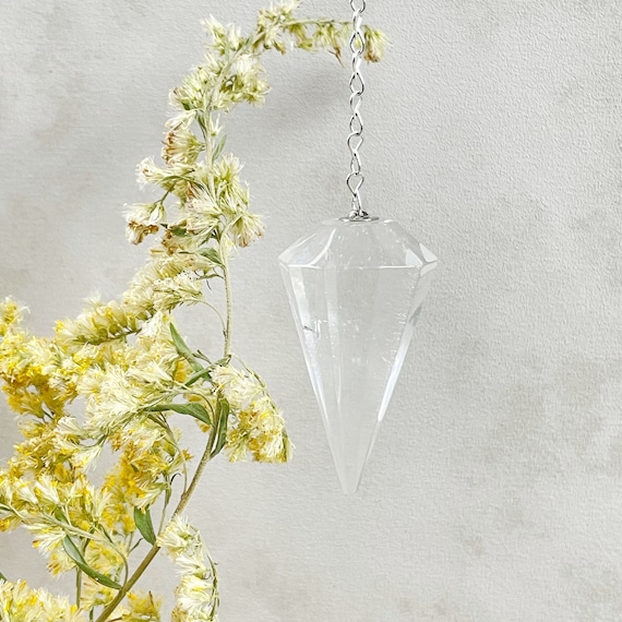 Clear Quartz Crystal Pendulum (EPJ-PA10-21)