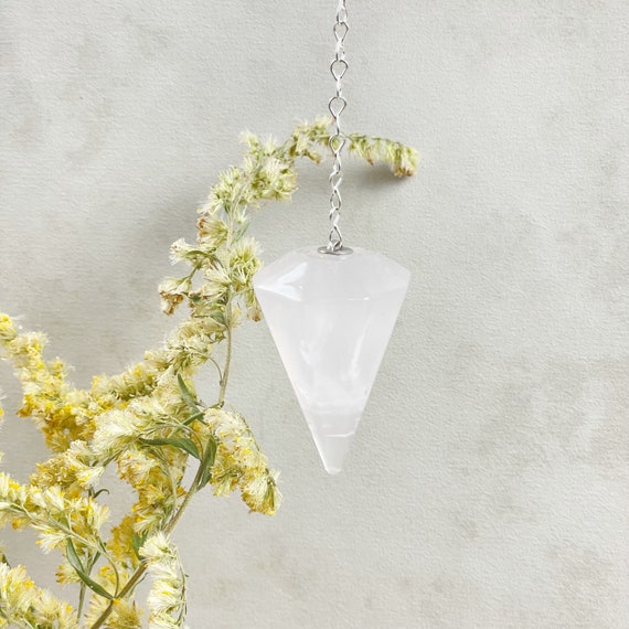 Girasol Quartz Crystal Pendulum (EPJ-PA10-39)