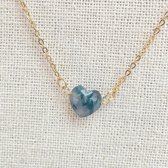 Moss Agate Faceted Heart Delicate Necklace (EPJ-NAAE37-MA)