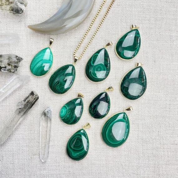 Gold Malachite Teardrop Pendant Necklace (EPJ-NAAE41)