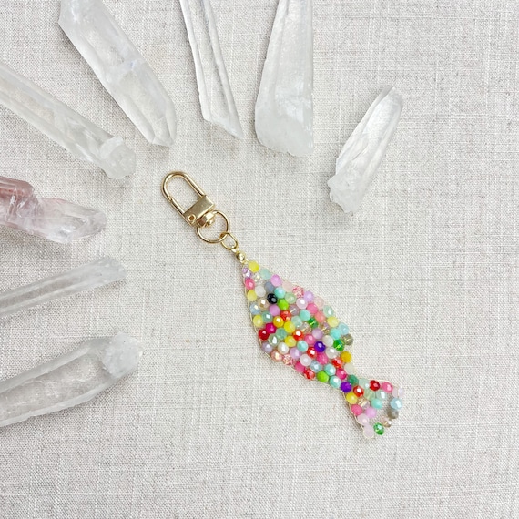 Splashie// Multicolor Glass Beaded Fish Charm Keychain (EPJ-KCA11-MT)
