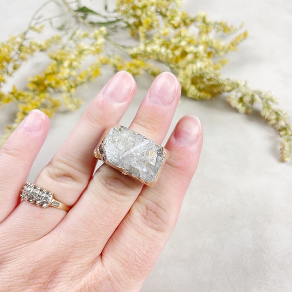 Semi Gold Crystal Quartz Agate Carved Druzy RIng- Size 6 (EPJ-RCBB10-10)
