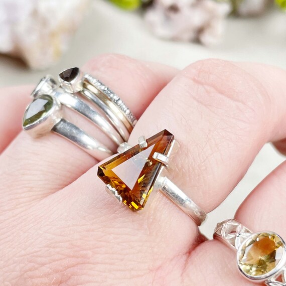 Natural Citrine Adjustable Crystal Gem Ring (EPJ-RAD13-1)