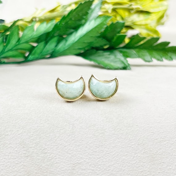 Amazonite Crescent Moon Bezel Stud Earrings (EPJ-E3BAA15-AZ)