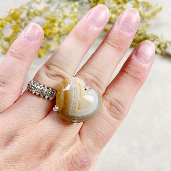 Silver Agate Heart Statement Wire Ring (EPJ-RA10-AG-4)