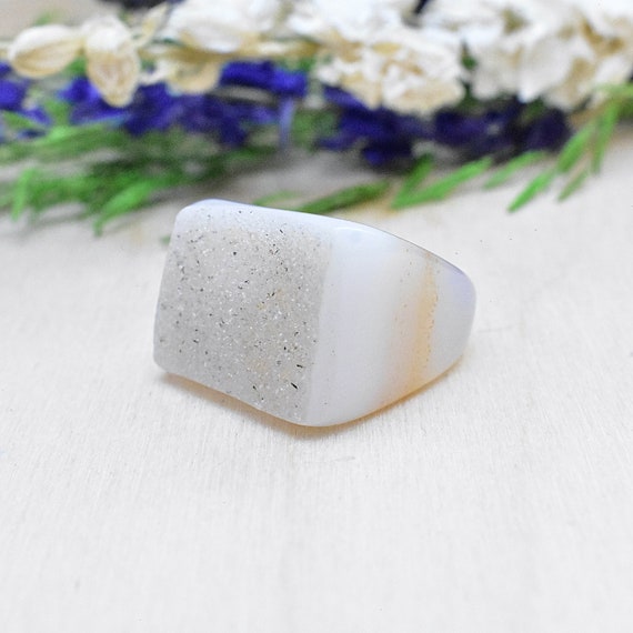 Cream Druzy Carved Ring, Gemstone Agate Ring, Natural Stone Chunky Large Ring, Size 5.5 (RCD10-WH-4)