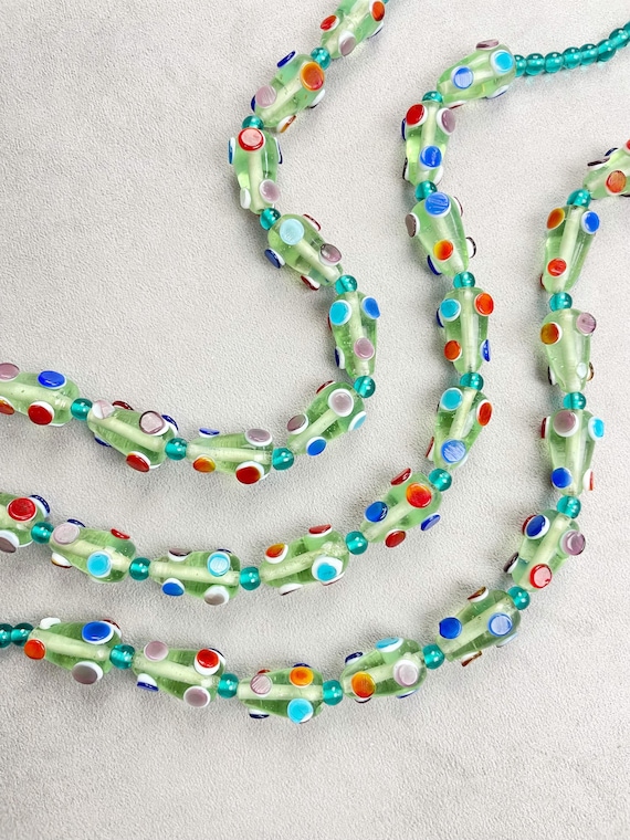 Carnival// Green Lampwork Vintage Glass Beaded Necklace (EPJ-NSE19)